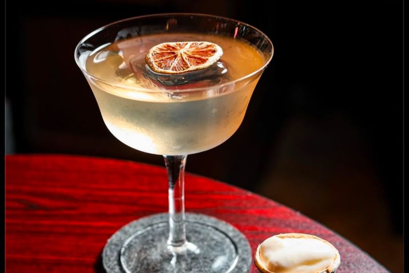 Swizzle Rum Bar and Drinkery-cocktail_NA50BB25-51-100-LIP